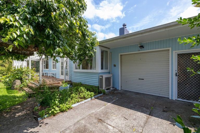 Photo of property in 12 Bethune Street, Featherston, 5710