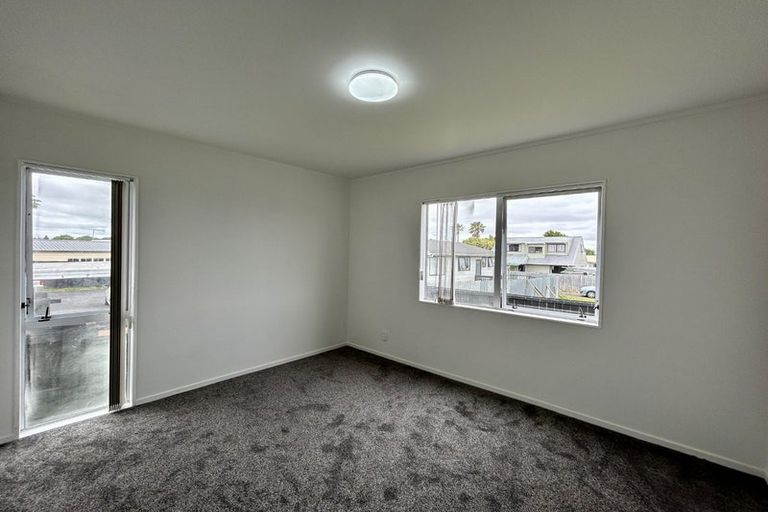 Photo of property in 49 Trimdon Street, Randwick Park, Auckland, 2105