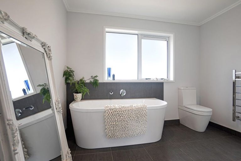 Photo of property in 251 Monowai Road, Wainui, 0994