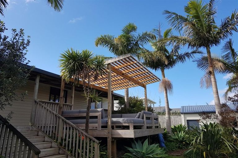Photo of property in 13 Waterman Drive, Langs Beach, Waipu, 0582