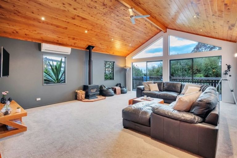 Photo of property in 48a Scott Road, Stanmore Bay, Whangaparaoa, 0932