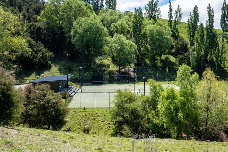 Photo of property in 229 Eskridge Drive, Eskdale, Napier, 4182