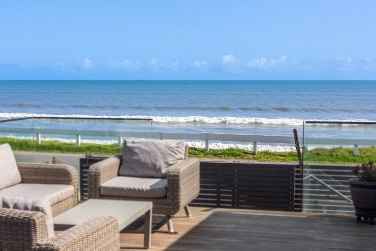 Photo of property in 35 The Esplanade, Raumati South, Paraparaumu, 5032