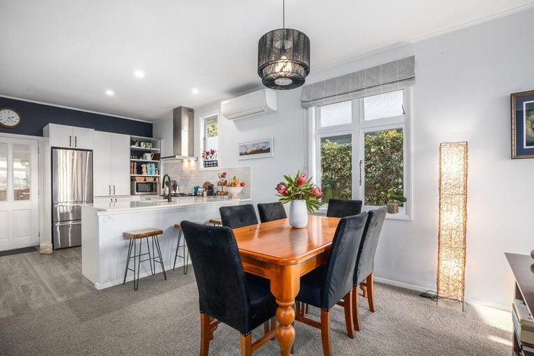 Photo of property in 7 Marine Parade, Eastbourne, Lower Hutt, 5013