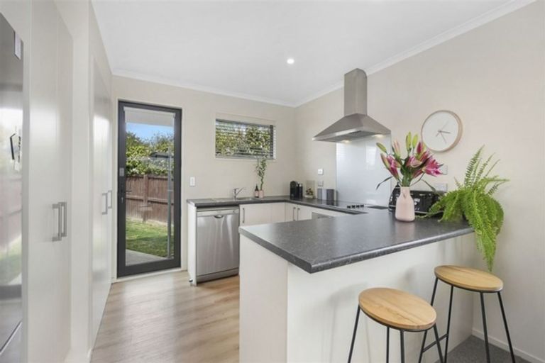 Photo of property in 1/8 Hurst Place, Parklands, Christchurch, 8083