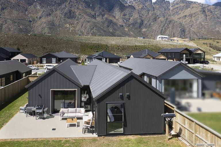 Photo of property in 38 Muster Road, Jacks Point, 9371