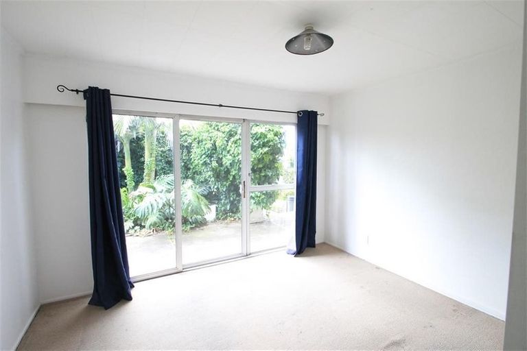 Photo of property in 137 Albany Highway, Unsworth Heights, Auckland, 0632