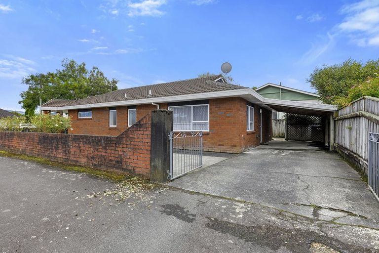 Photo of property in 52 Pine Avenue, Ebdentown, Upper Hutt, 5018
