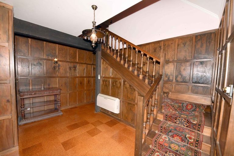 Photo of property in 32 Honeystone Street, Helensburgh, Dunedin, 9010