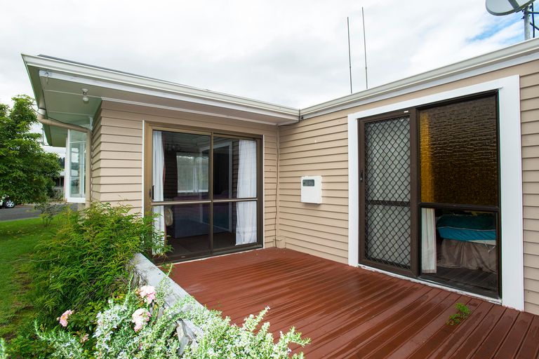 Photo of property in 1 Keiha Street, Riverdale, Gisborne, 4010