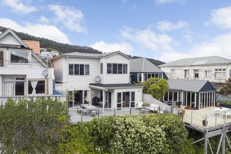 Photo of property in 65 Roxburgh Street, Mount Victoria, Wellington, 6011