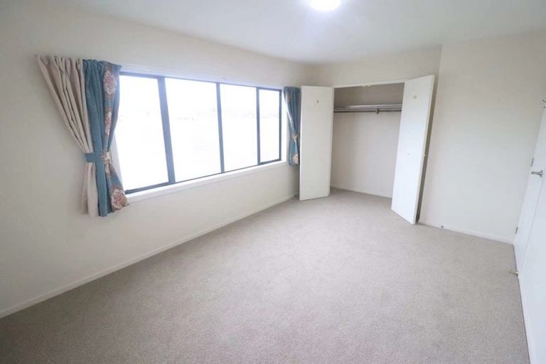 Photo of property in Krisley Court, 1/6 Ambrico Place, New Lynn, Auckland, 0600