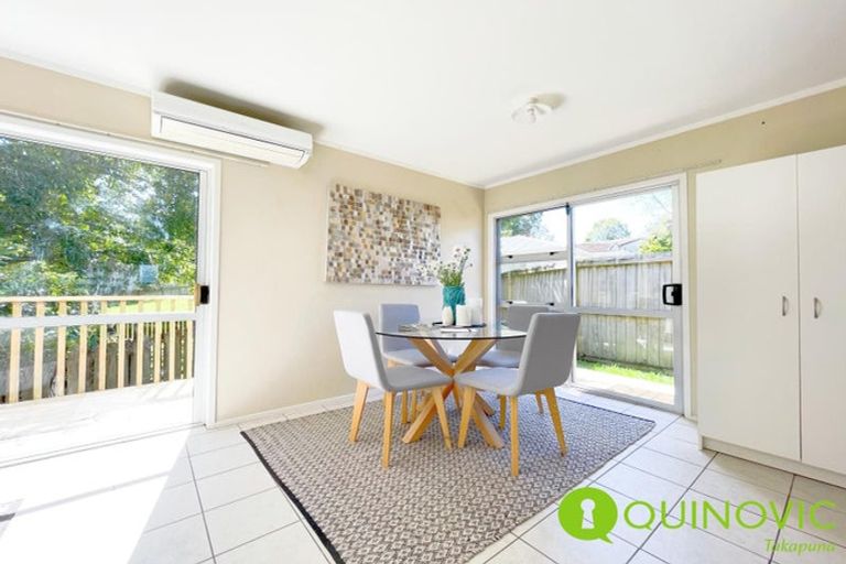 Photo of property in 1/25 Edgware Road, West Harbour, Auckland, 0618