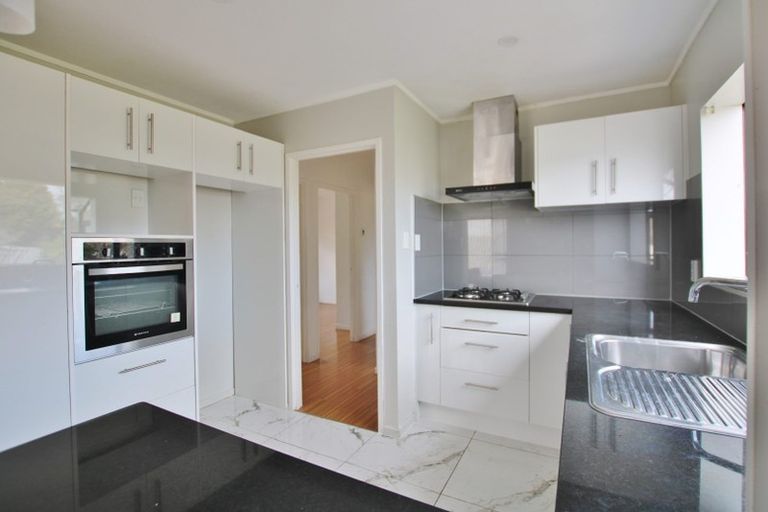 Photo of property in 3/101 Donovan Street, Blockhouse Bay, Auckland, 0600