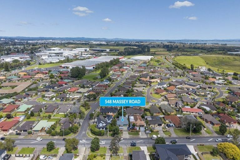 Photo of property in 548 Massey Road, Mangere, Auckland, 2022