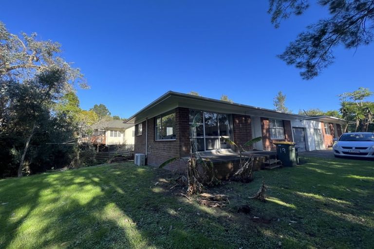 Photo of property in 1/19 Bentley Avenue, Glenfield, Auckland, 0629