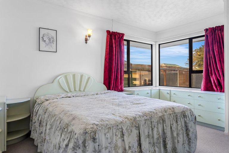 Photo of property in 7 Tenby Place, Avondale, Christchurch, 8061