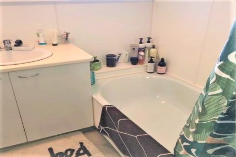 Photo of property in 4 Gemini Place, Beach Haven, Auckland, 0626