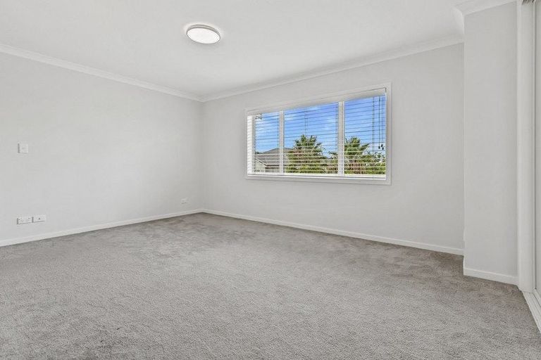 Photo of property in 29 Landmark Terrace, Orewa, 0931