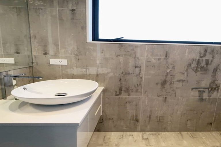 Photo of property in 6 Hinoki Way, Flat Bush, Auckland, 2019