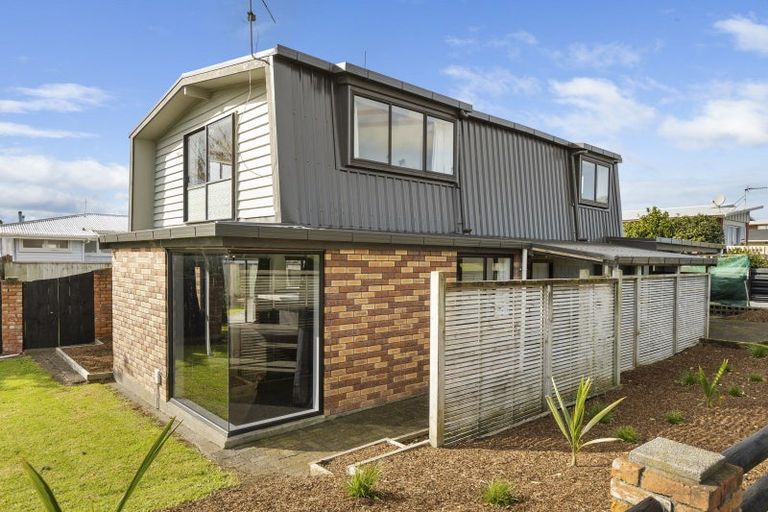 Photo of property in 44 Park Lane, Waitara, 4320