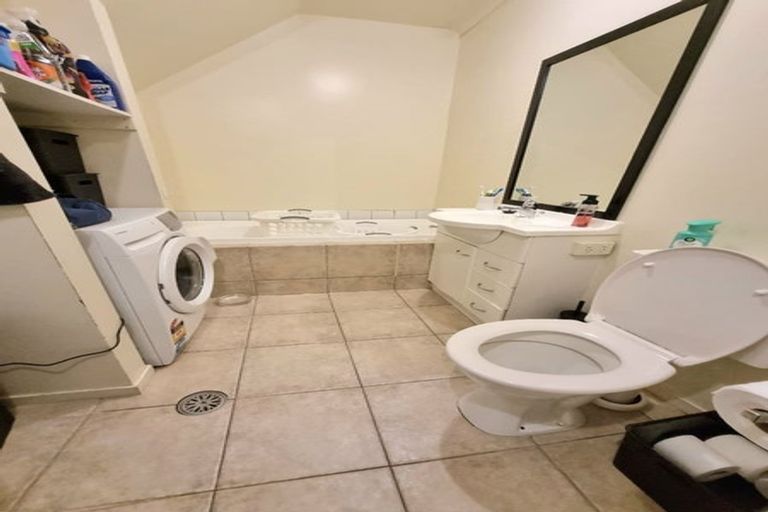 Photo of property in 2c Charlenne Close, Ranui, Auckland, 0612