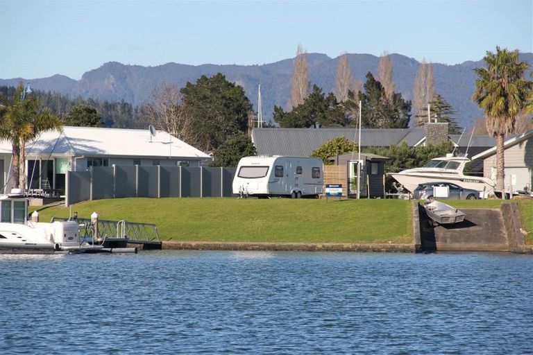 Photo of property in 32 Arawa Lane, Whitianga, 3510