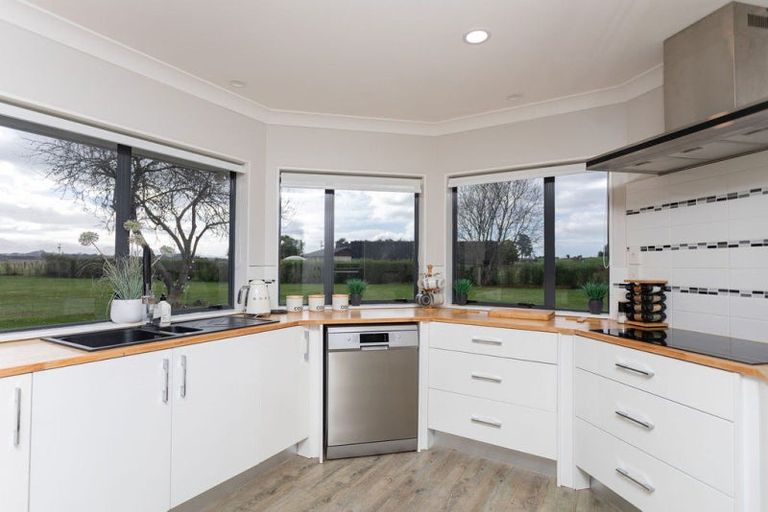 Photo of property in 12 Totaramahonga Road, Dannevirke, 4972