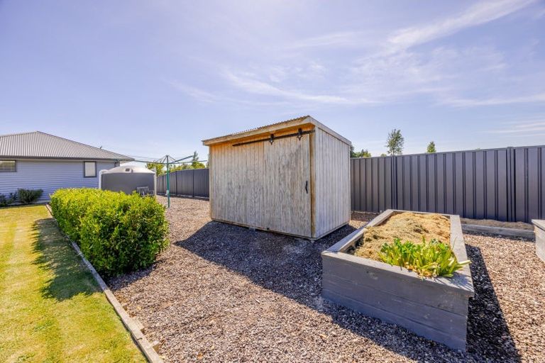 Photo of property in 20 Dee Street, Otane, 4202