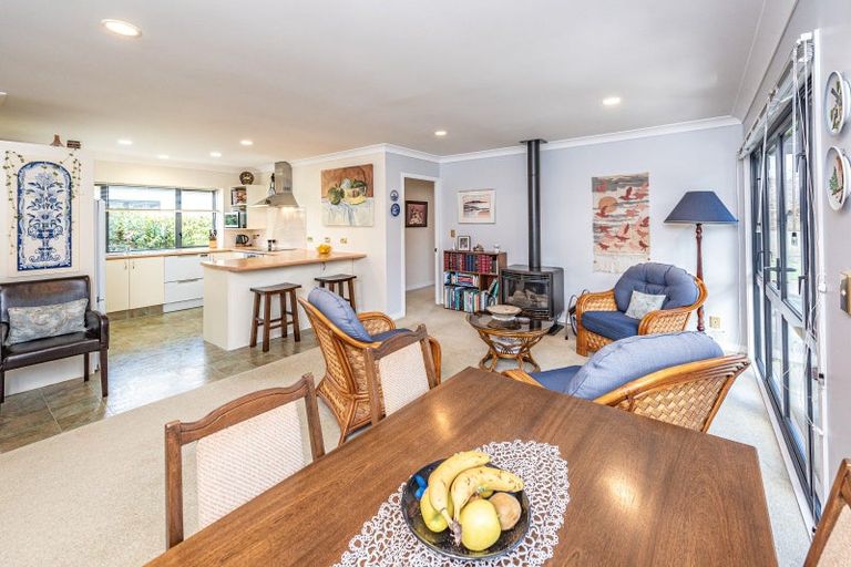 Photo of property in 12 Perrett Drive, Otamatea, Whanganui, 4500