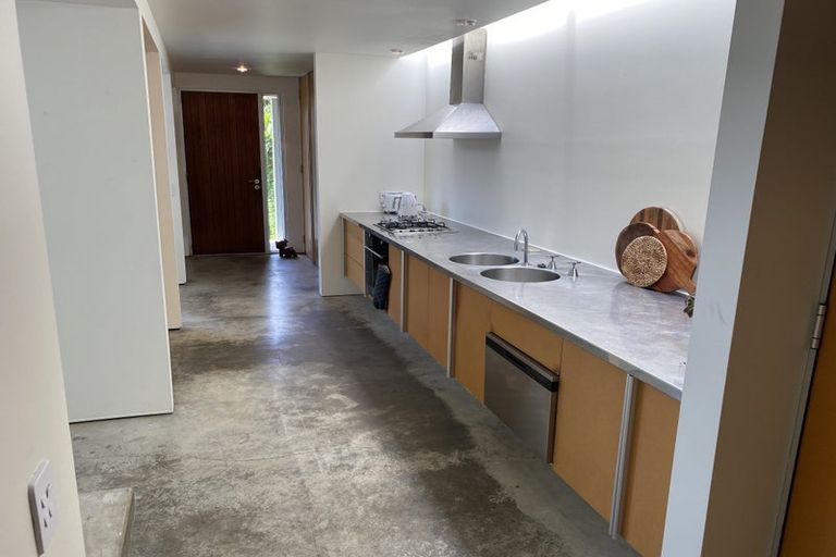 Photo of property in 4 Tangahoe Street, Paekakariki, 5034