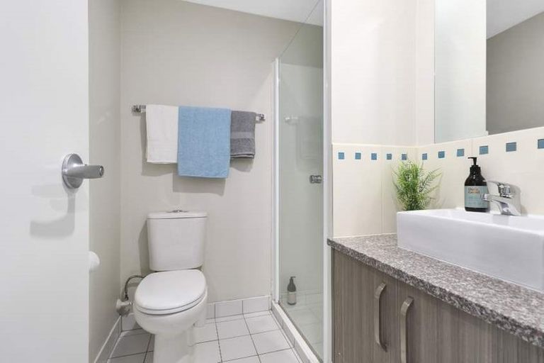 Photo of property in Harvard On Hobson Apartments, 8p/147 Hobson Street, Auckland Central, Auckland, 1010