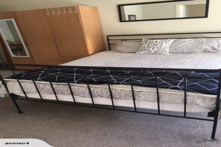 Photo of property in 1/10 Sylvan Park Avenue, Milford, Auckland, 0620