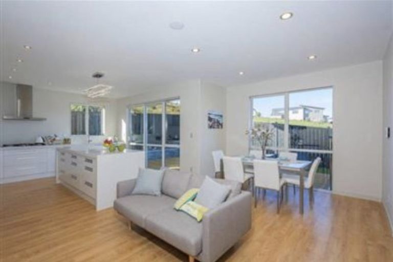 Photo of property in 5 Carex Way, Long Bay, Auckland, 0630