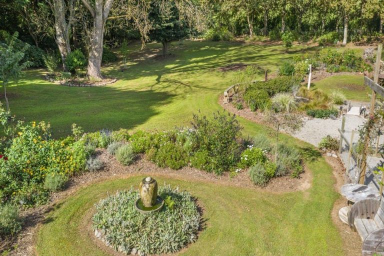 Photo of property in 146 Manakau Heights Drive, Manakau, Levin, 5573