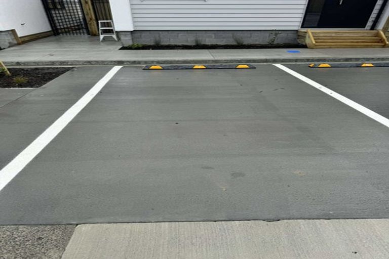 Photo of property in 7/64 Glen Road, Stokes Valley, Lower Hutt, 5019