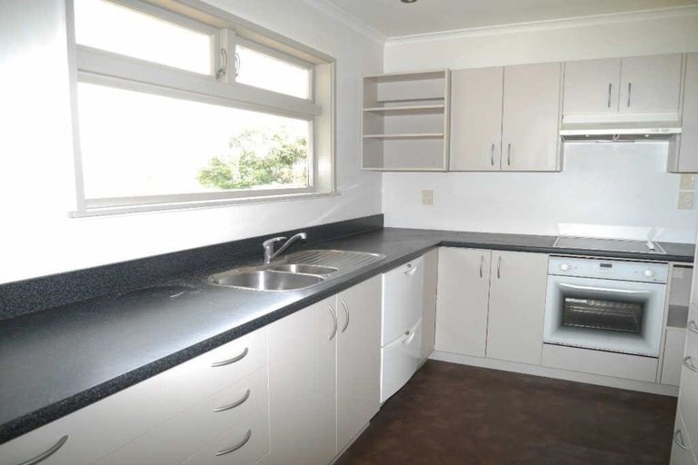 Photo of property in 52 Golf Road, Paraparaumu Beach, Paraparaumu, 5032