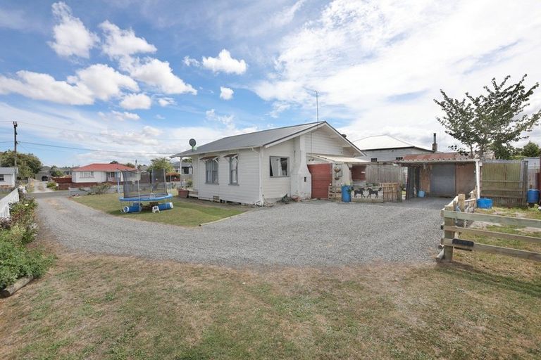 Photo of property in 10 Ngareta Street, Marton, 4710