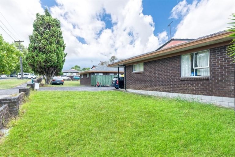 Photo of property in 6/13 Seabrook Avenue, New Lynn, Auckland, 0600