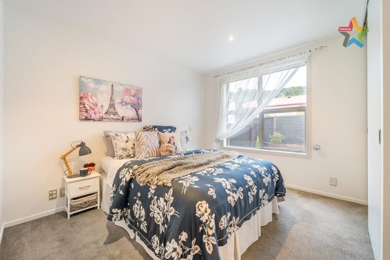 Photo of property in 18 Otonga Heights, Maungaraki, Lower Hutt, 5010