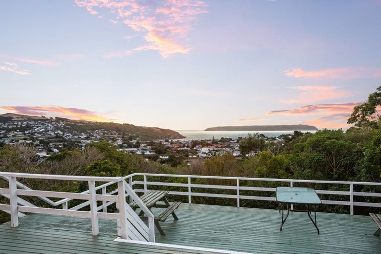 Photo of property in 6 De Castro Place, Titahi Bay, Porirua, 5022