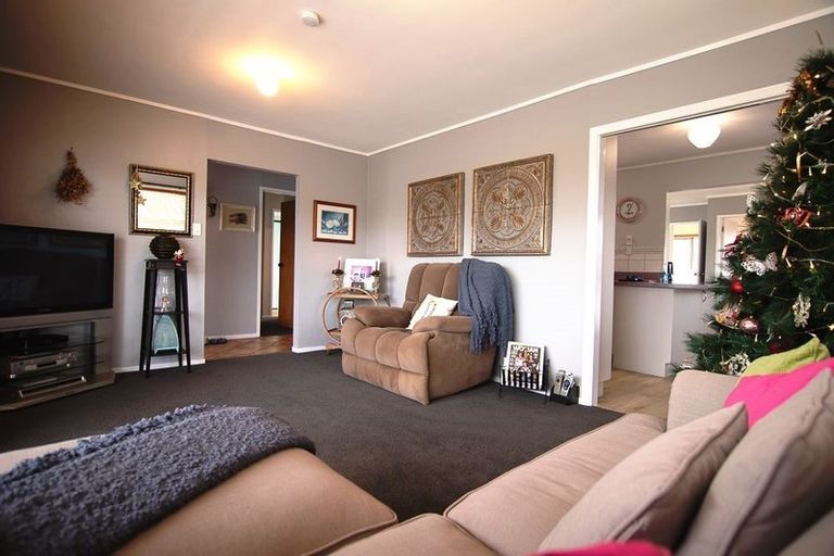 Photo of property in 9 Huber Street, Weymouth, Auckland, 2103