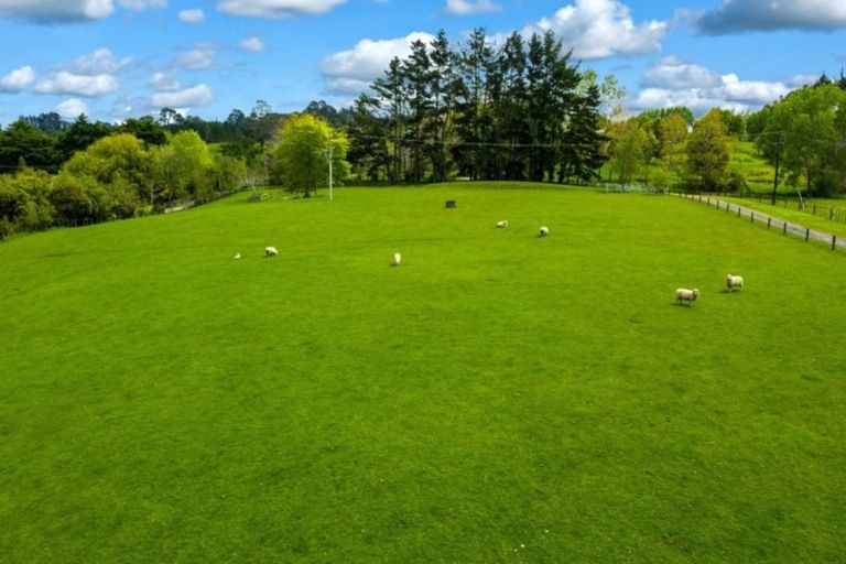 Photo of property in 21 Young Access, Dairy Flat, Silverdale, 0992