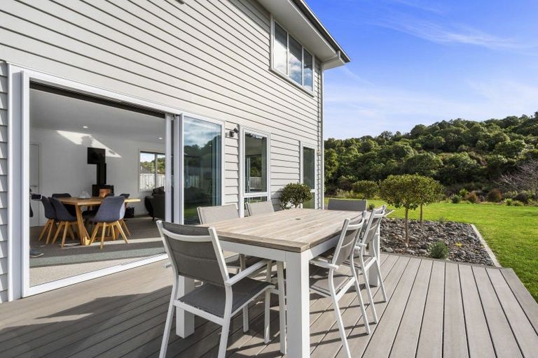 Photo of property in 42 Pukeko Way, Kinloch, Taupo, 3377
