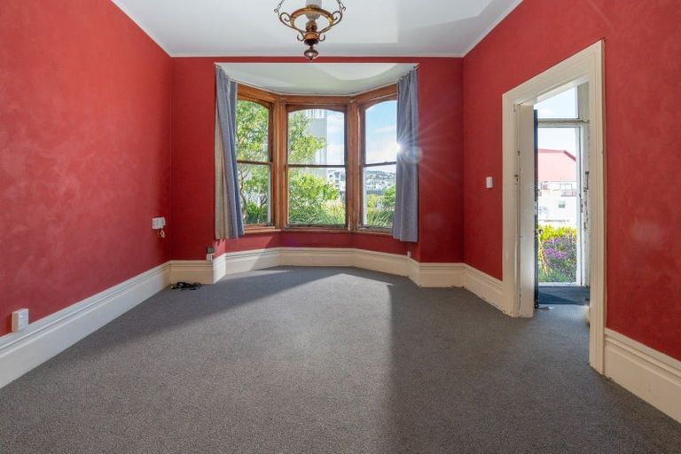 Photo of property in 9 Lipman Street, Mount Victoria, Wellington, 6011