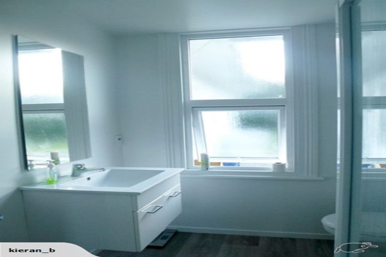 Photo of property in 120 Harbour Terrace, North Dunedin, Dunedin, 9016