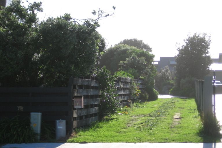 Photo of property in 117 Field Way, Waikanae Beach, Waikanae, 5036