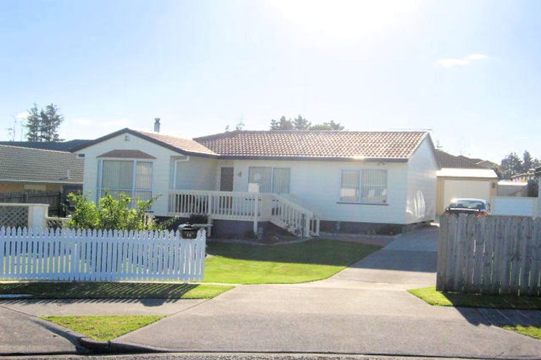 Photo of property in 14 Rhine Place, Weymouth, Auckland, 2103