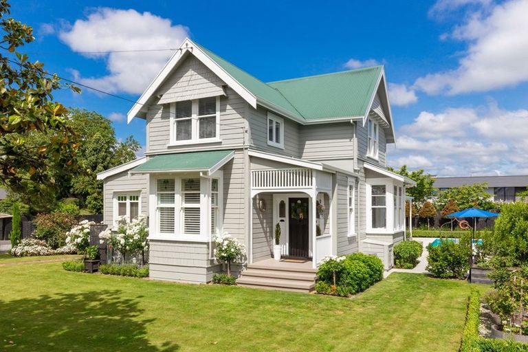 Photo of property in 16 Lee Street, Blenheim, 7201