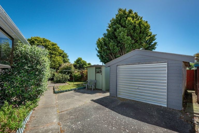 Photo of property in 7 Kingston Place, Bishopdale, Christchurch, 8053